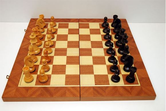 Imagen de Caja-tablero de ajedrez Nº 11 c/fichas N°11
